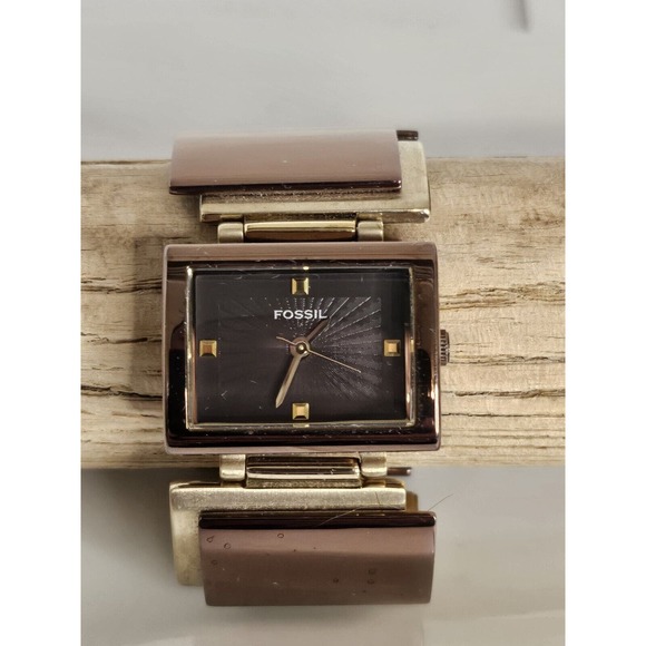 Vintage Ladies Fossil F2 Swiss Parts 1 JeweQuartz Watch 110705 Designer Working - Picture 3 of 16